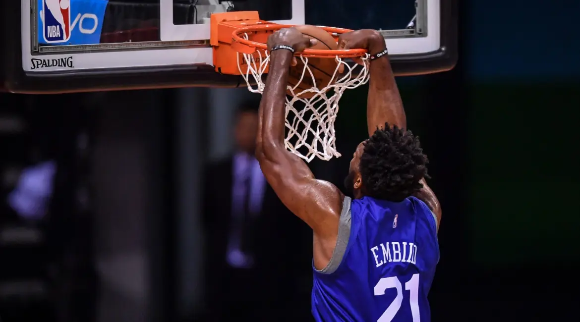Joel Embiid nem játszik a Knicks ellen, bajba került a Sixers