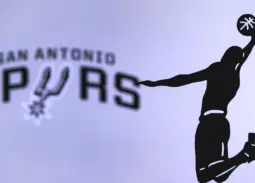 A Spurs kiejtette a címvédőt, Wembanyamáék az NBA-döntőbe jutottak