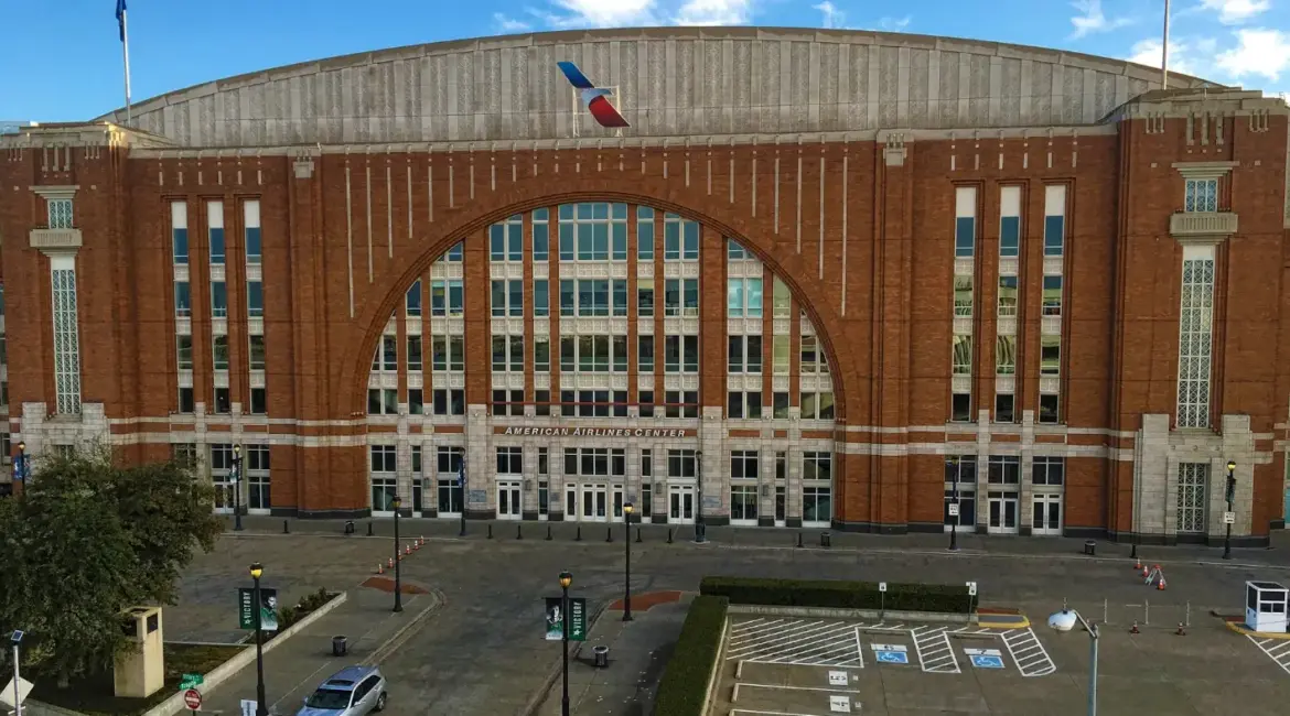 A Mavericks Dallasban marad, új arénát épít 2031-re
