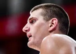 Jokić kivár a 278 millió dolláros szerződéssel, a labda most a Nuggets térfelén pattog