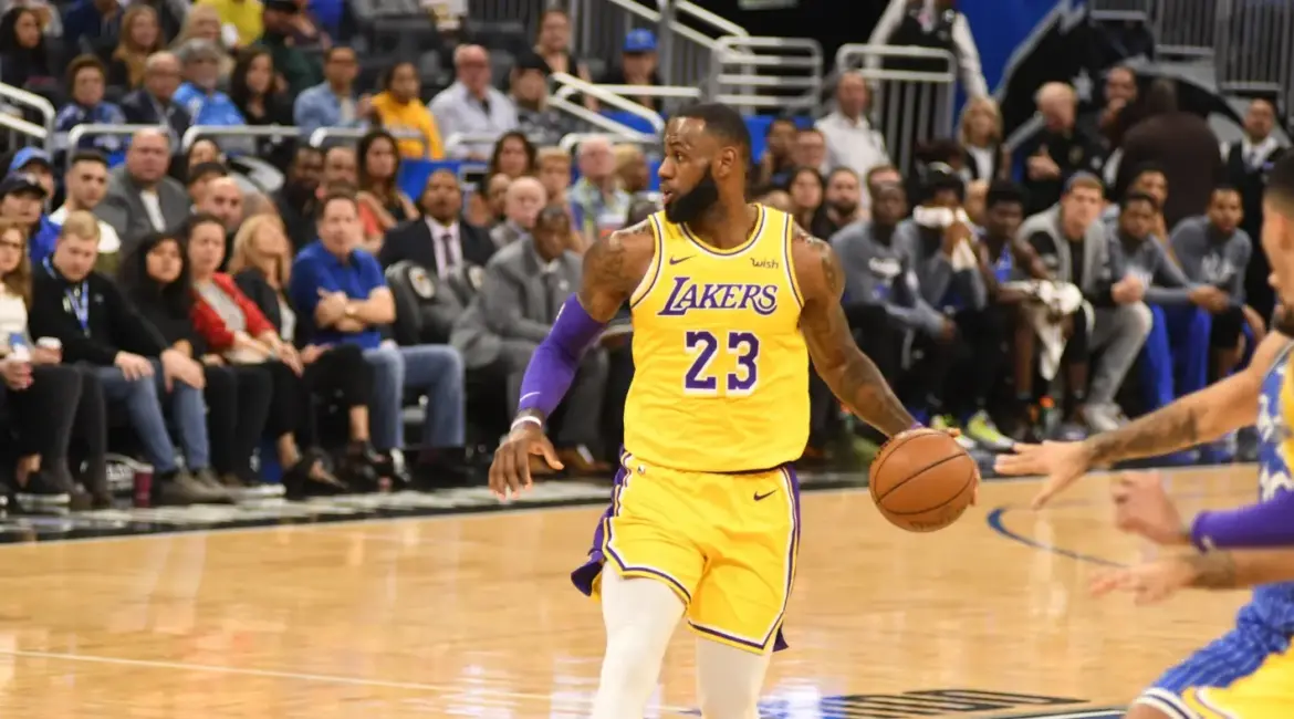 LeBron James már nem Michael Jordant üldözi? Fontos üzenetet küldött az ügynöke